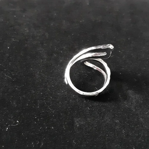 Hammered Silver Tone Wrap Ring - Picture 4 of 8